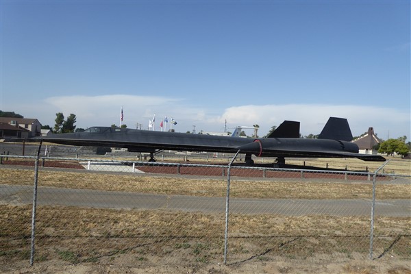 Francois referenced two planes on display at Castle Air Museum in his photo postings on his website. Photo: [http://velo.hennebert.fr/][0] 