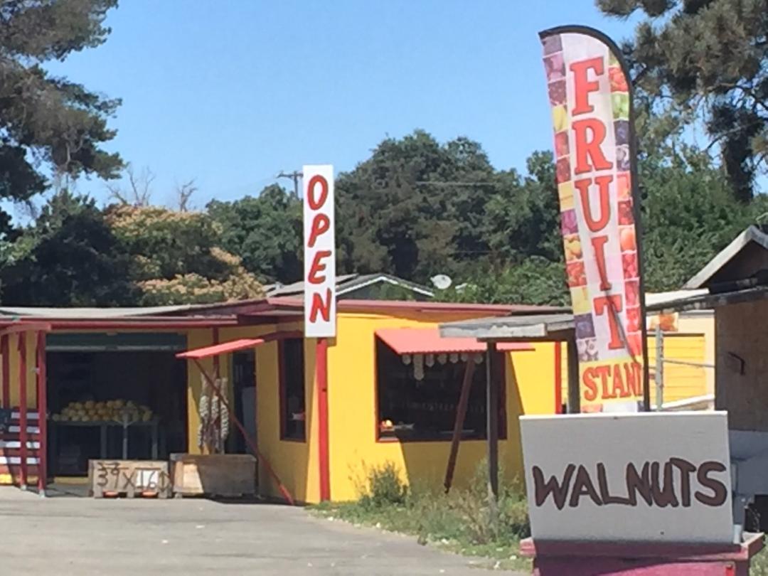 One of many roadside stands that line highway 152 going into the City of Gilroy. Photo- Steve Newvine