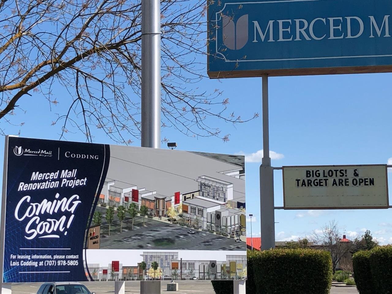 The marquee sign at Merced Mall reminds people that Big Lots and Target are open. Photo: Steve Newvine