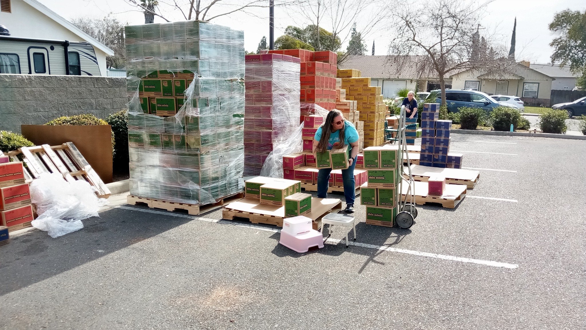 32,000 Cookies for Sale –