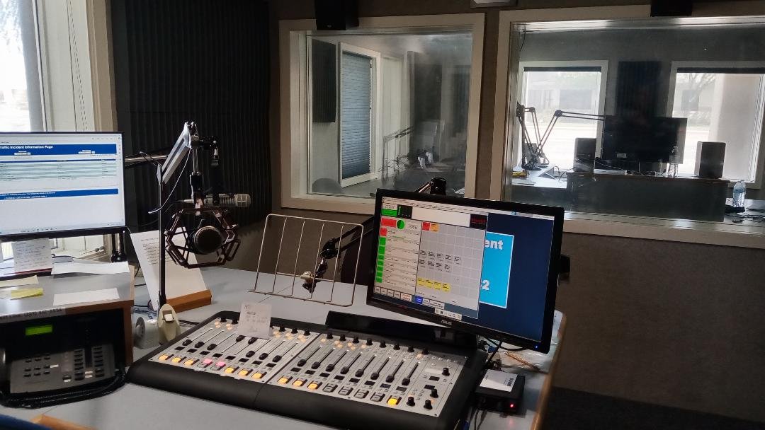 The KAMB radio studios have windows that look out onto 16th Street, the original highway 99. Photo: Steve Newvine
